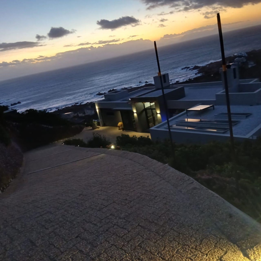 3 Bedroom Property for Sale in Rooi Els Western Cape